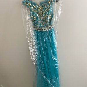 Jeweled prom/ wedding dress